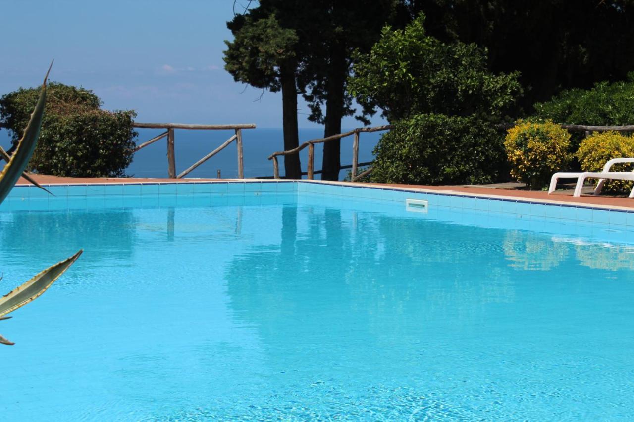 Casa Vacanze Marzano Guest House โตรเปอา ภายนอก รูปภาพ